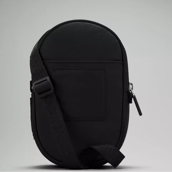 Lululemon Canada future legacy cross body belt bag - Picture 6 of 6